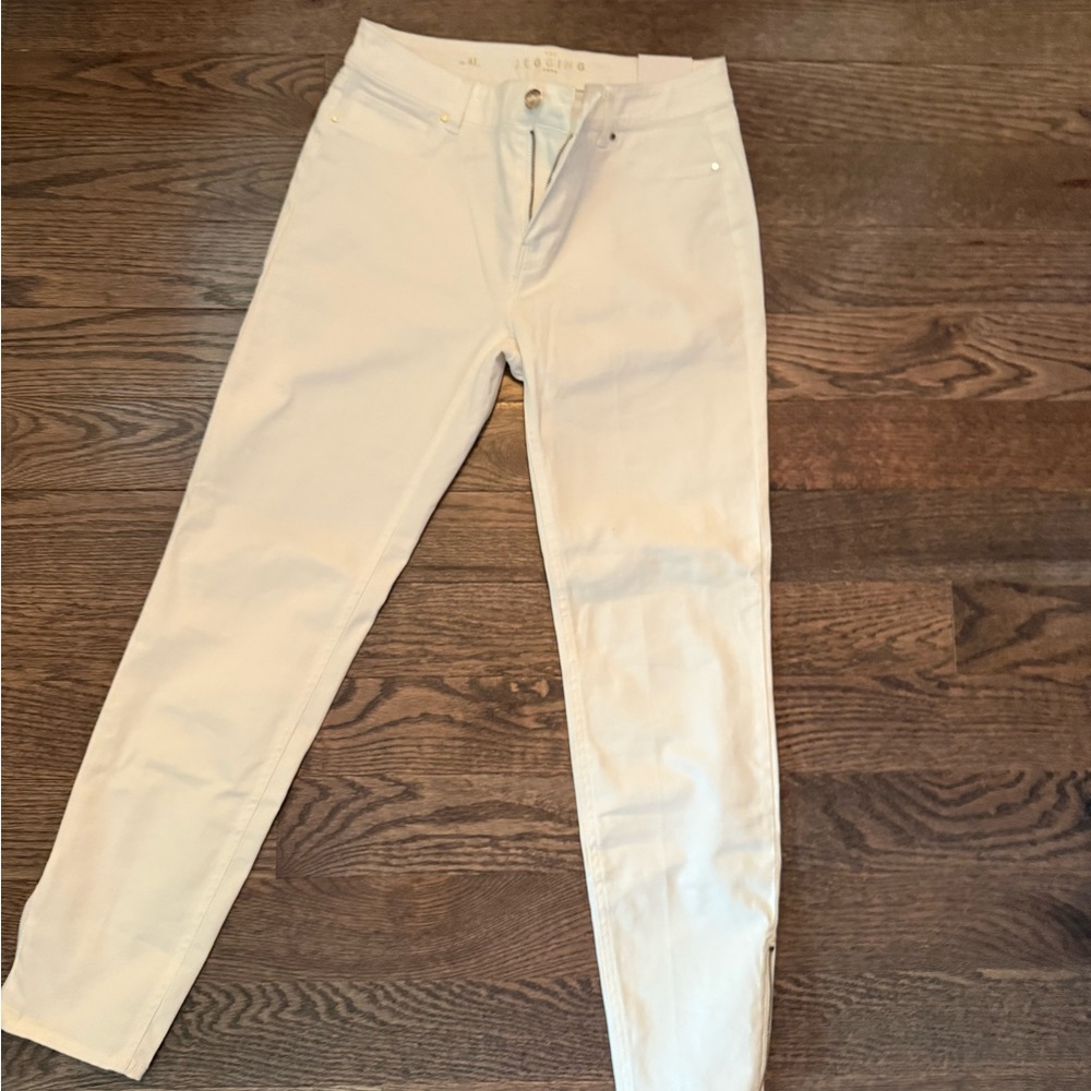 White House Black Market Cream Skinny Jeans